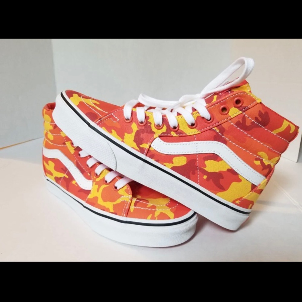 Vans Hi Top Orange Camo Skate Sneaker size M7 W8.5